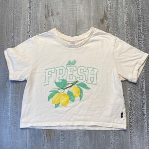 XS Levi’s lemon crop top